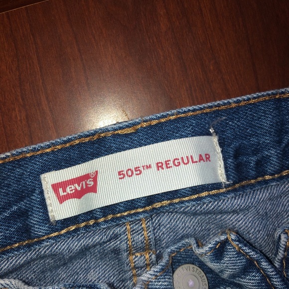 Men’s Levi’s Jeans - Picture 3 of 6
